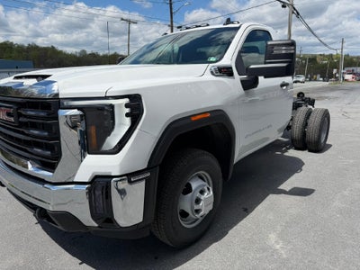 2026 GMC Sierra 3500 HD Chassis Cab Pro