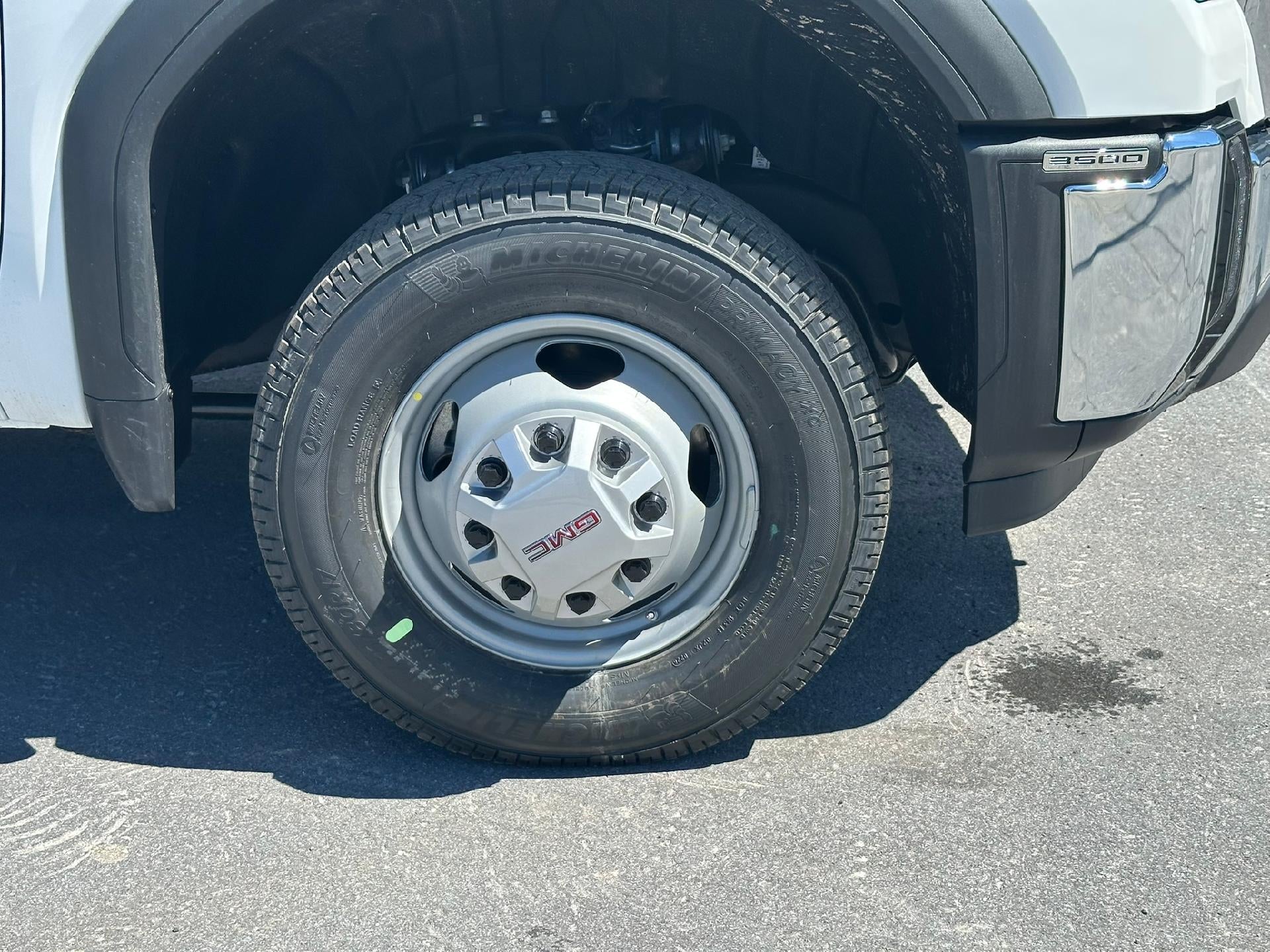 2026 GMC Sierra 3500 HD Chassis Cab Pro
