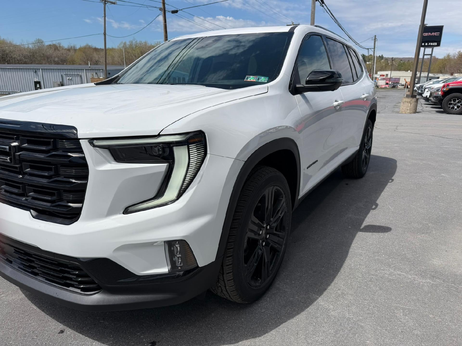 2026 GMC Acadia Elevation