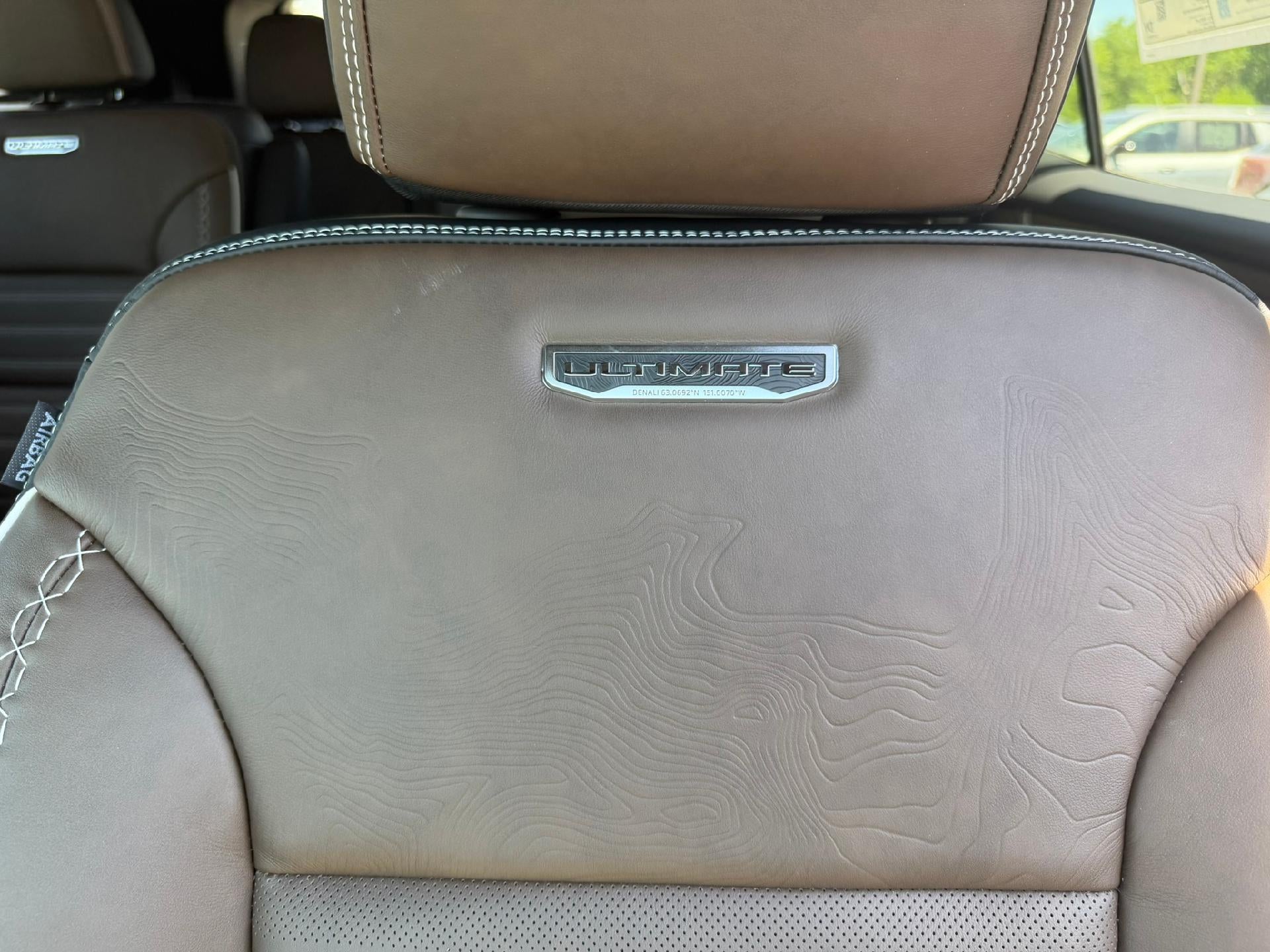 2026 GMC Acadia Denali Ultimate - Photo 18