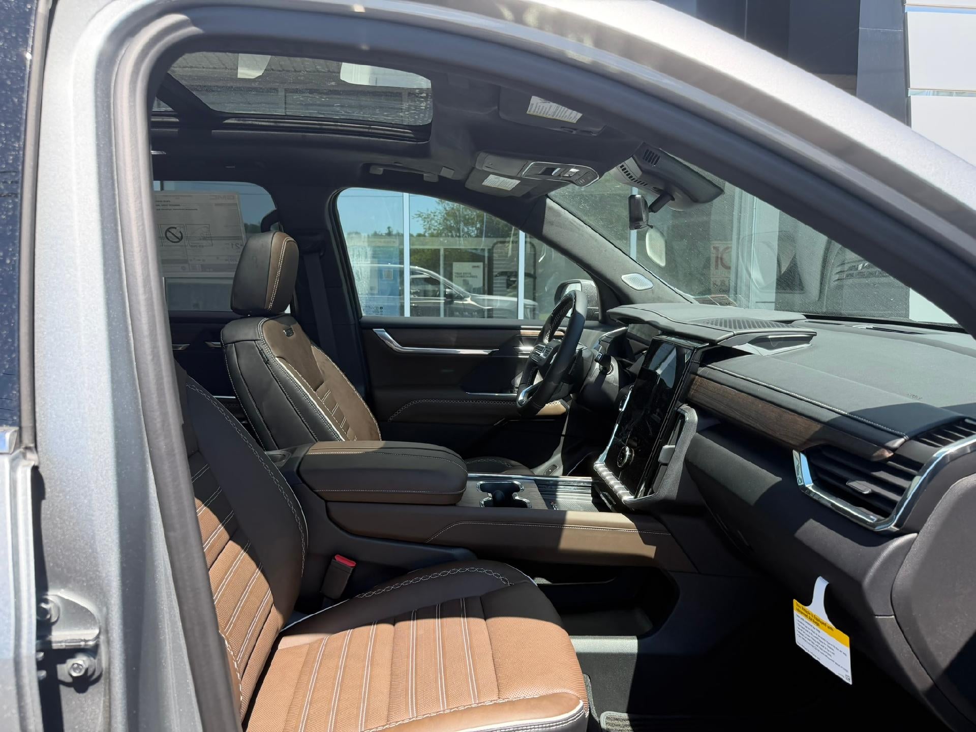 2026 GMC Acadia Denali Ultimate - Photo 35
