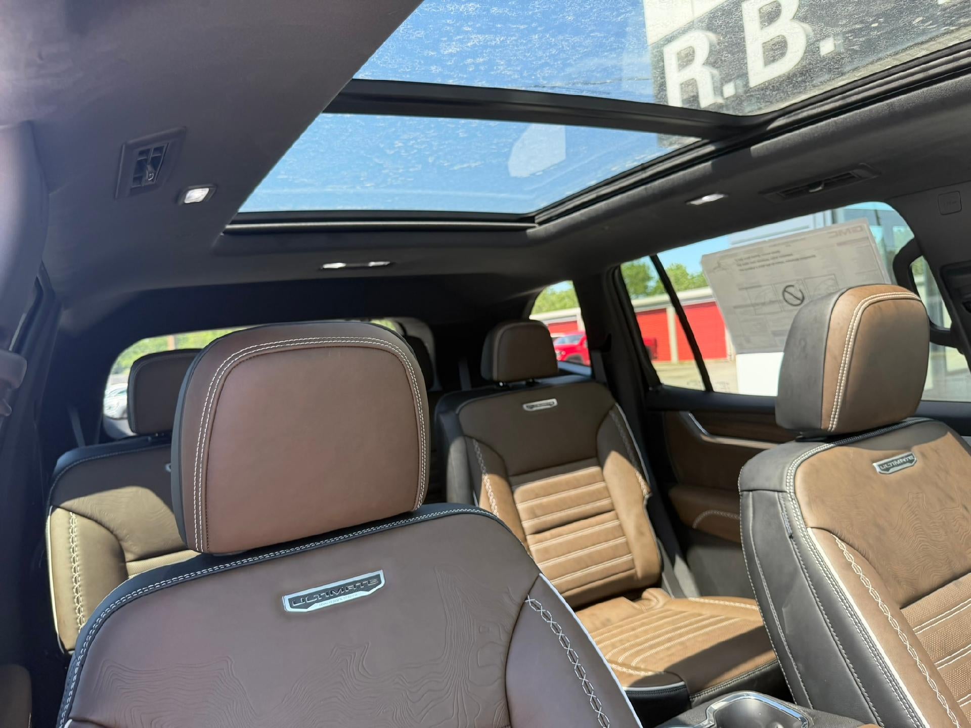 2026 GMC Acadia Denali Ultimate - Photo 38