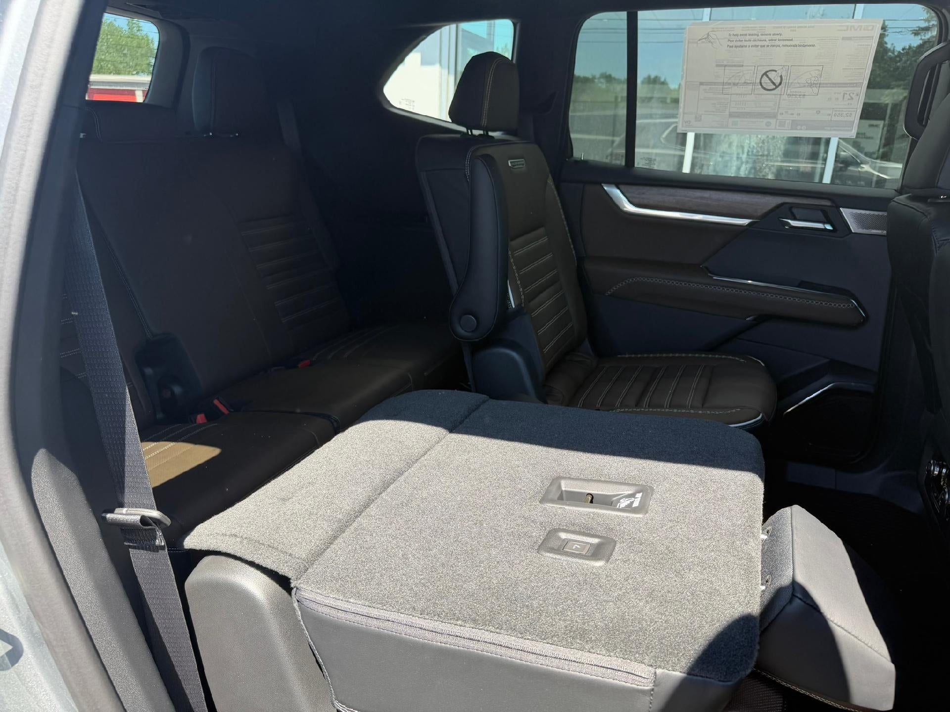 2026 GMC Acadia Denali Ultimate - Photo 44