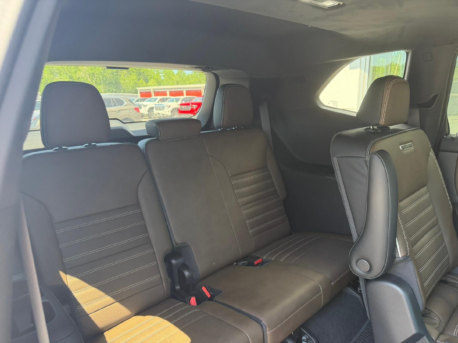 2026 GMC Acadia Denali Ultimate - Photo 47