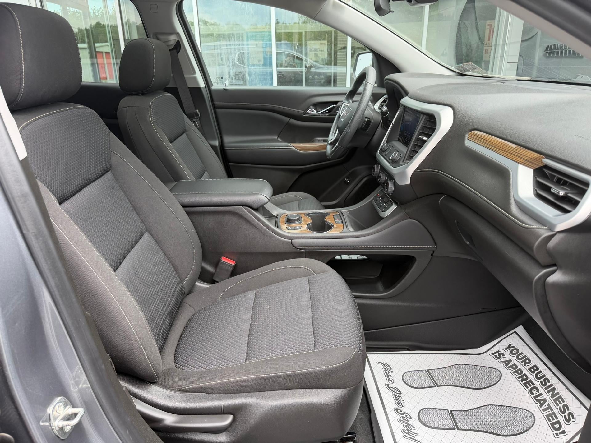 2022 GMC Acadia SLE