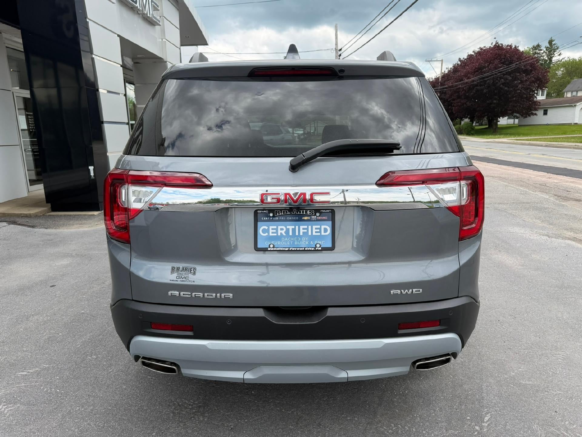 2022 GMC Acadia SLE