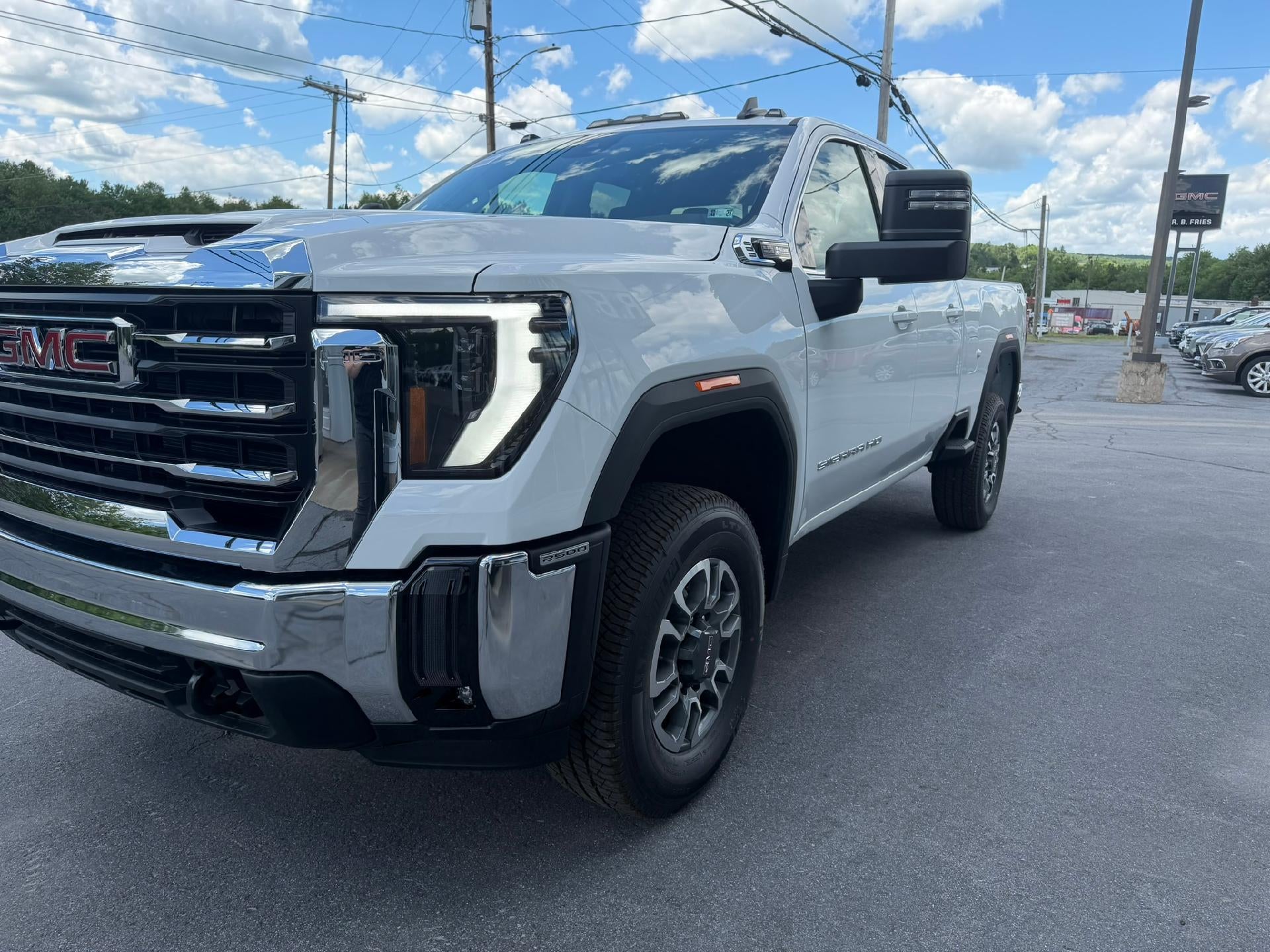 2026 GMC Sierra 2500 HD SLE