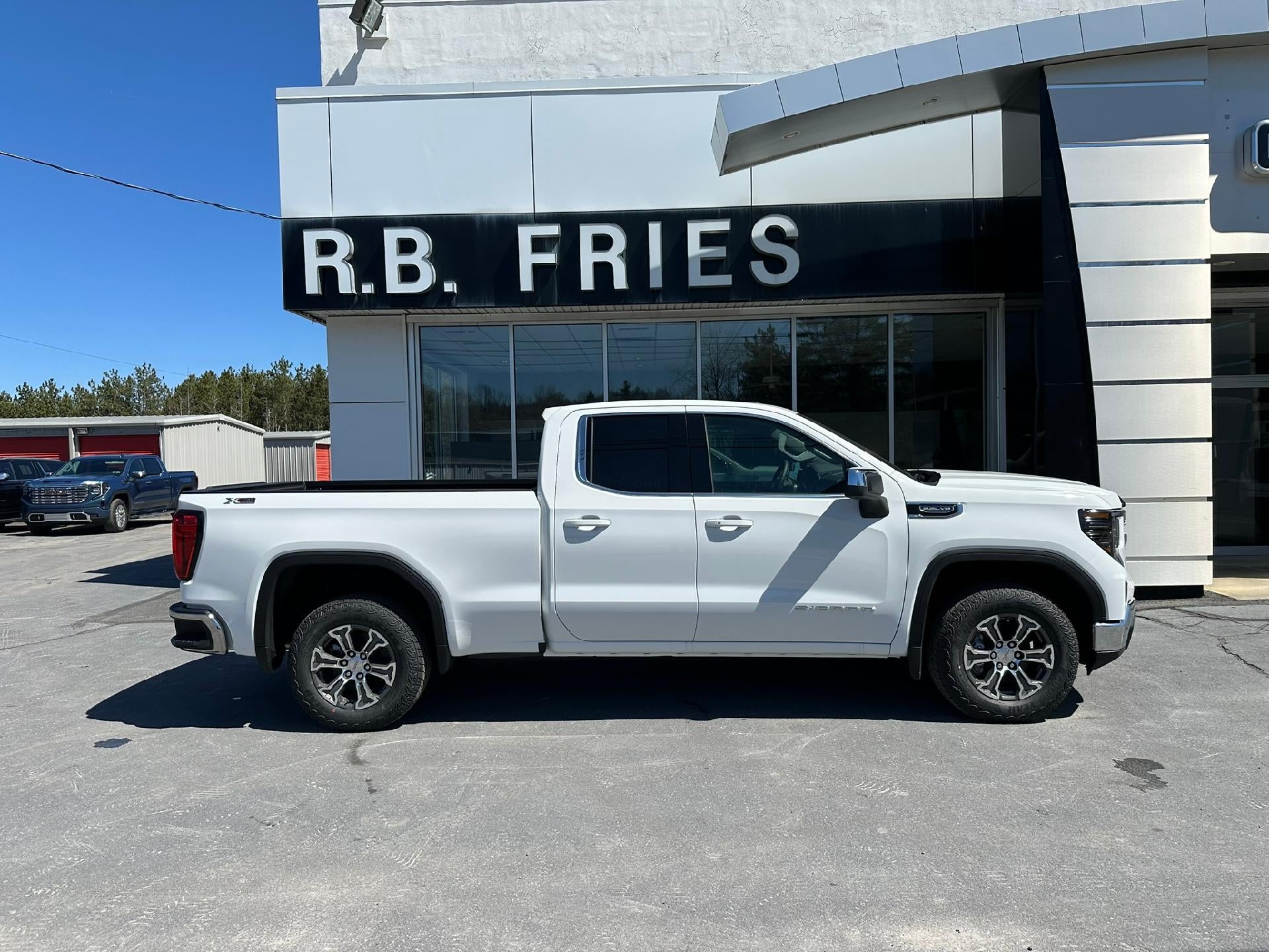 2026 GMC Sierra 1500 SLE