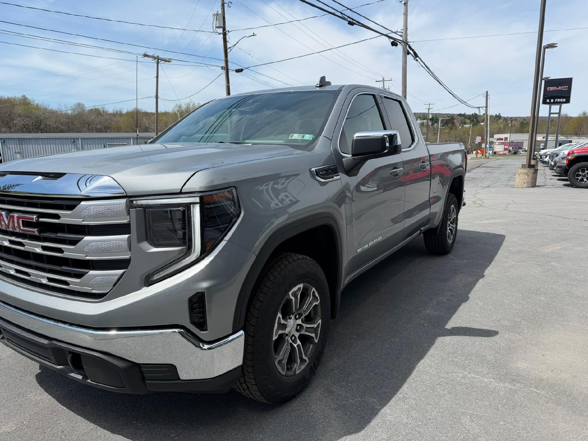 2026 GMC Sierra 1500 SLE