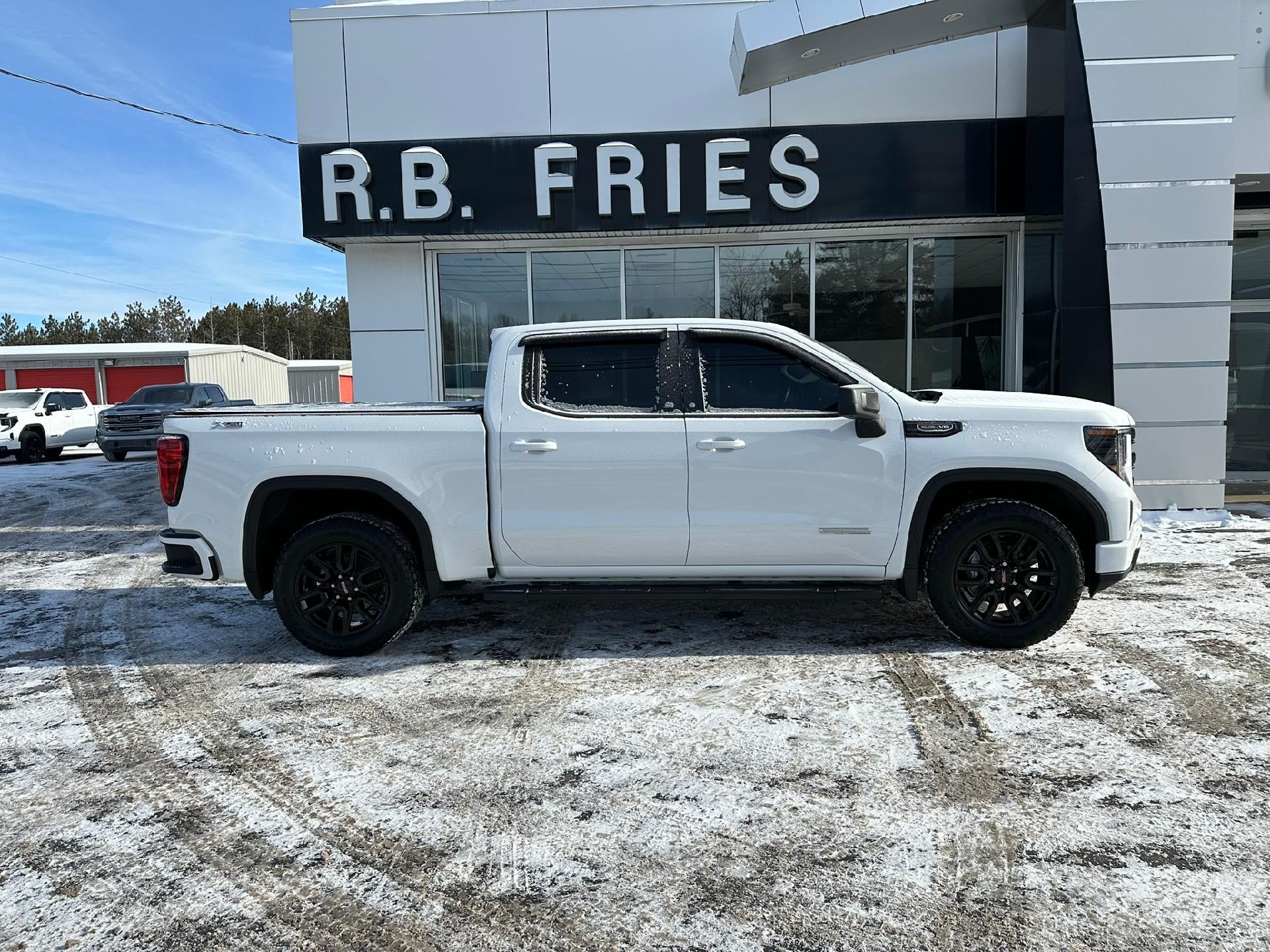 2024 GMC Sierra 1500 Elevation