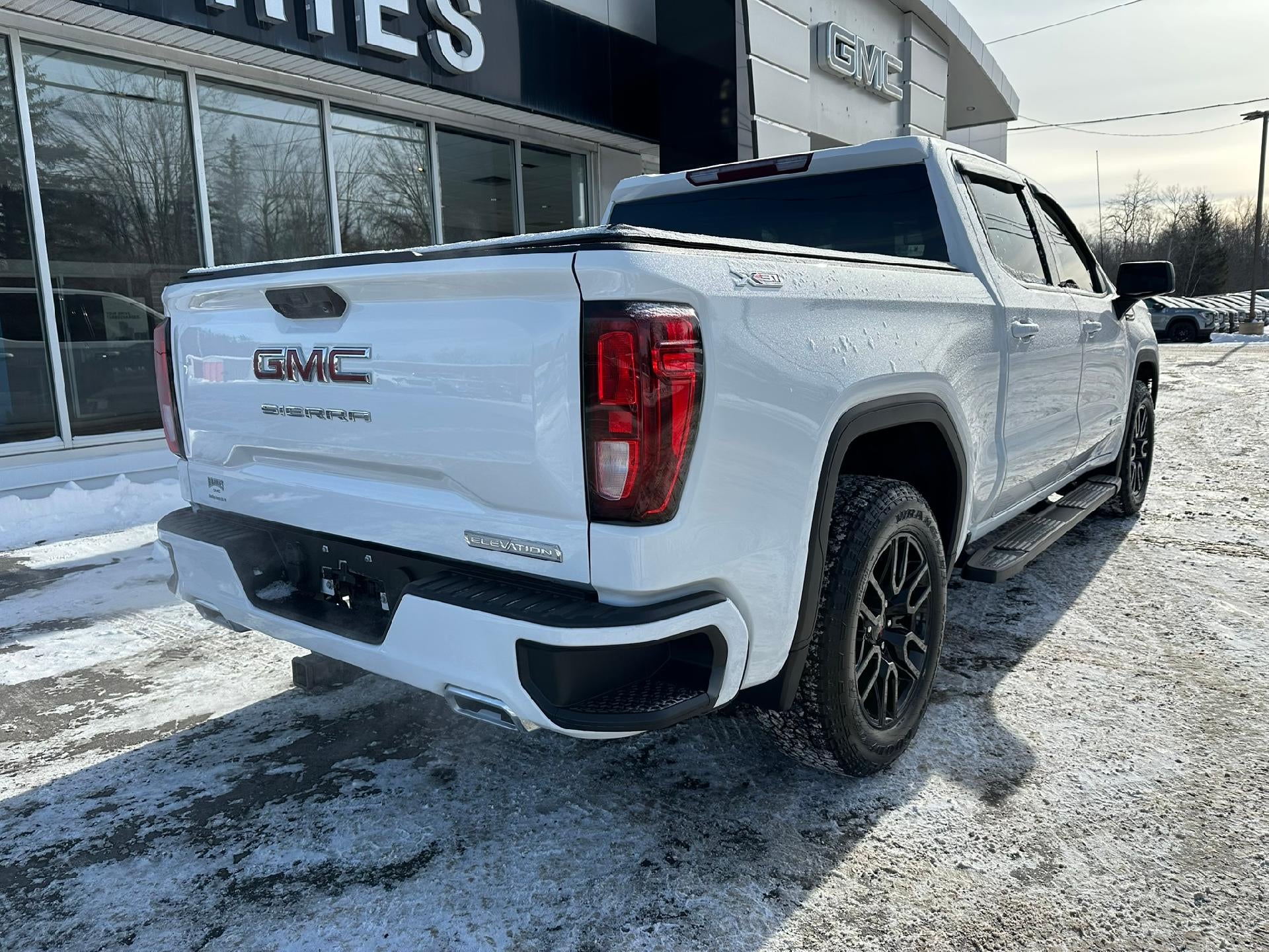 2024 GMC Sierra 1500 Elevation
