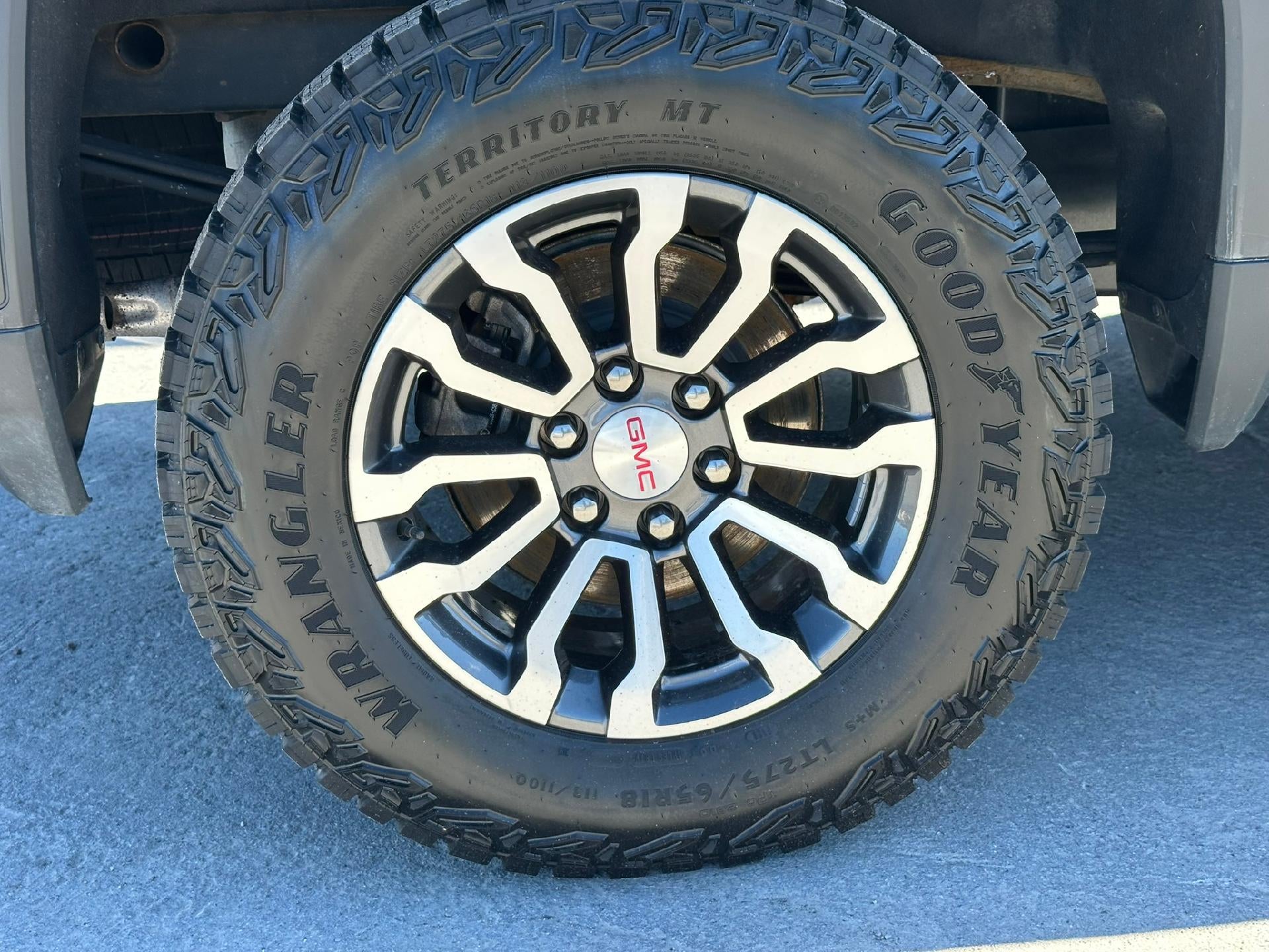 2023 GMC Sierra 1500 AT4