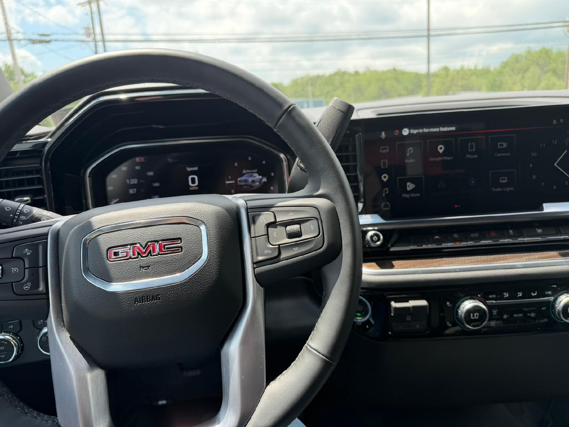 2025 GMC Sierra 1500 Elevation