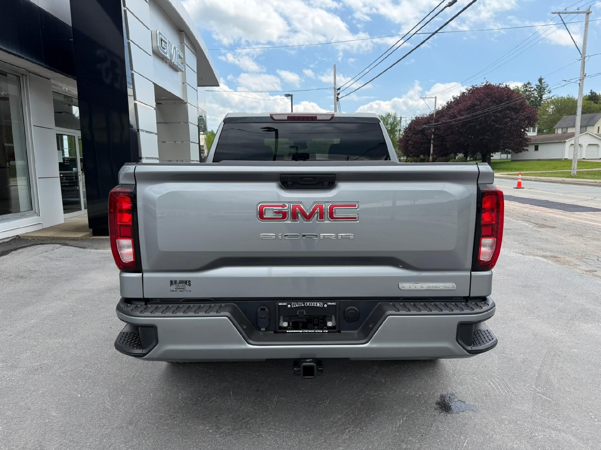 2025 GMC Sierra 1500 Elevation