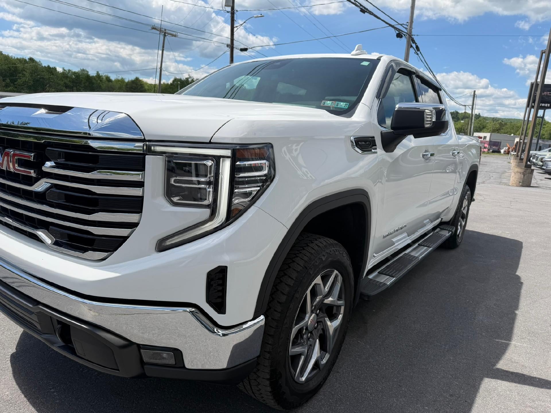2023 GMC Sierra 1500 SLT