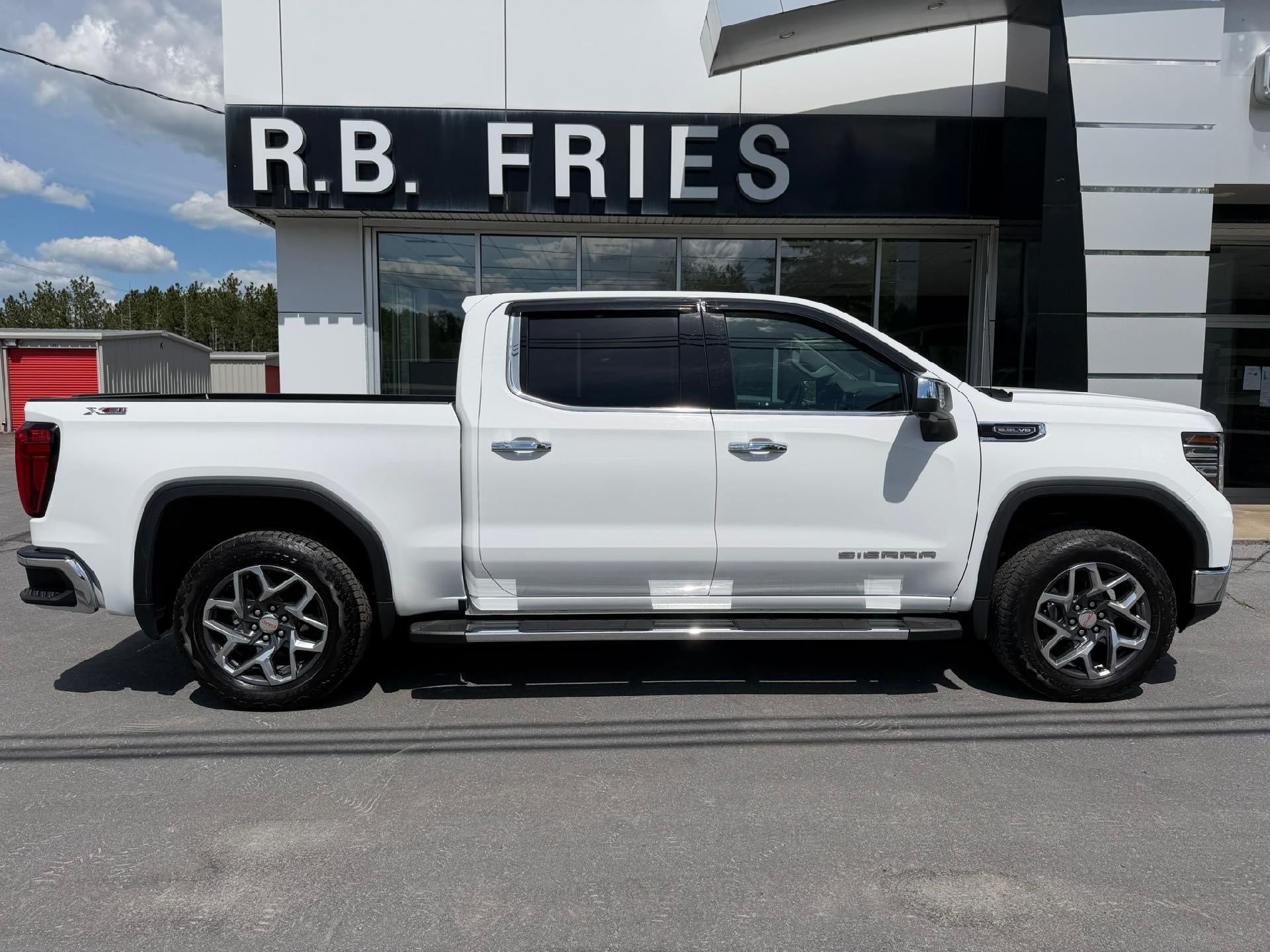 2023 GMC Sierra 1500 SLT