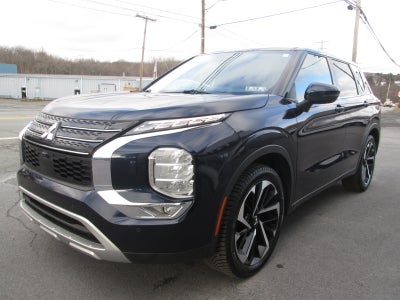 2022 Mitsubishi Outlander SE