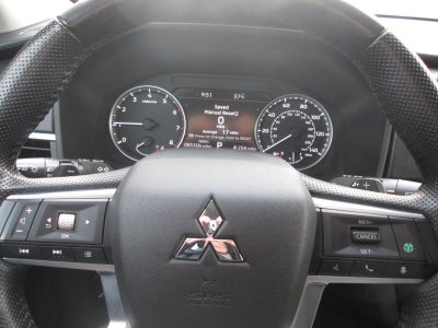 2022 Mitsubishi Outlander SE