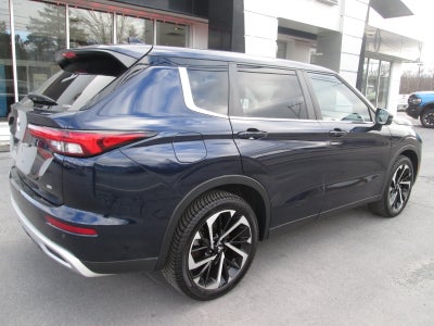 2022 Mitsubishi Outlander SE